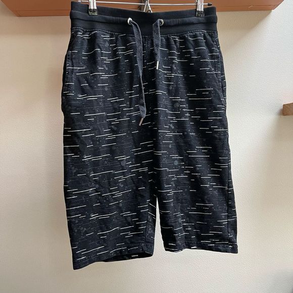 Men’s shorts - Picture 7 of 13